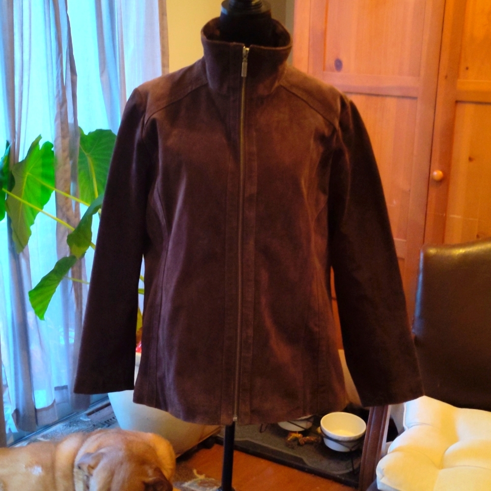 Genuine suede women's brown jacket brand is East 5th vintage